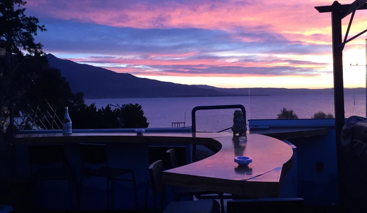 Sea_View1_Rooftop_Loft_With_Jacuzzi_Nees_Pagases_Volos