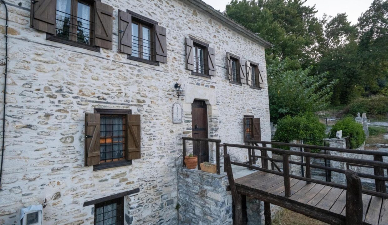 Accommodation3_Suite_ARCHONTIKON_Pelion_Archontiko_Michael_Vizitsa