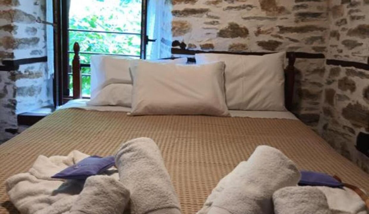 Bed_Room3_Suite_ARCHONTIKON_Pelion_Archontiko_Michael_Vizitsa