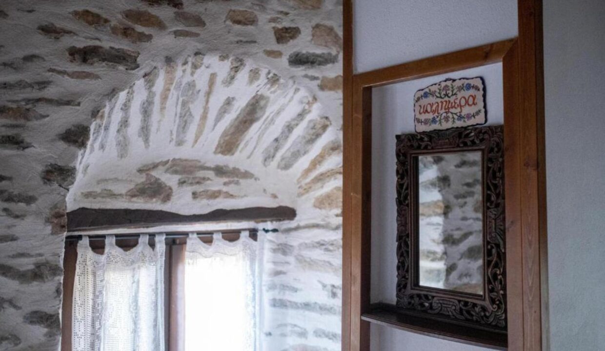 Decor2_Suite_ARCHONTIKON_Pelion_Archontiko_Michael_Vizitsa
