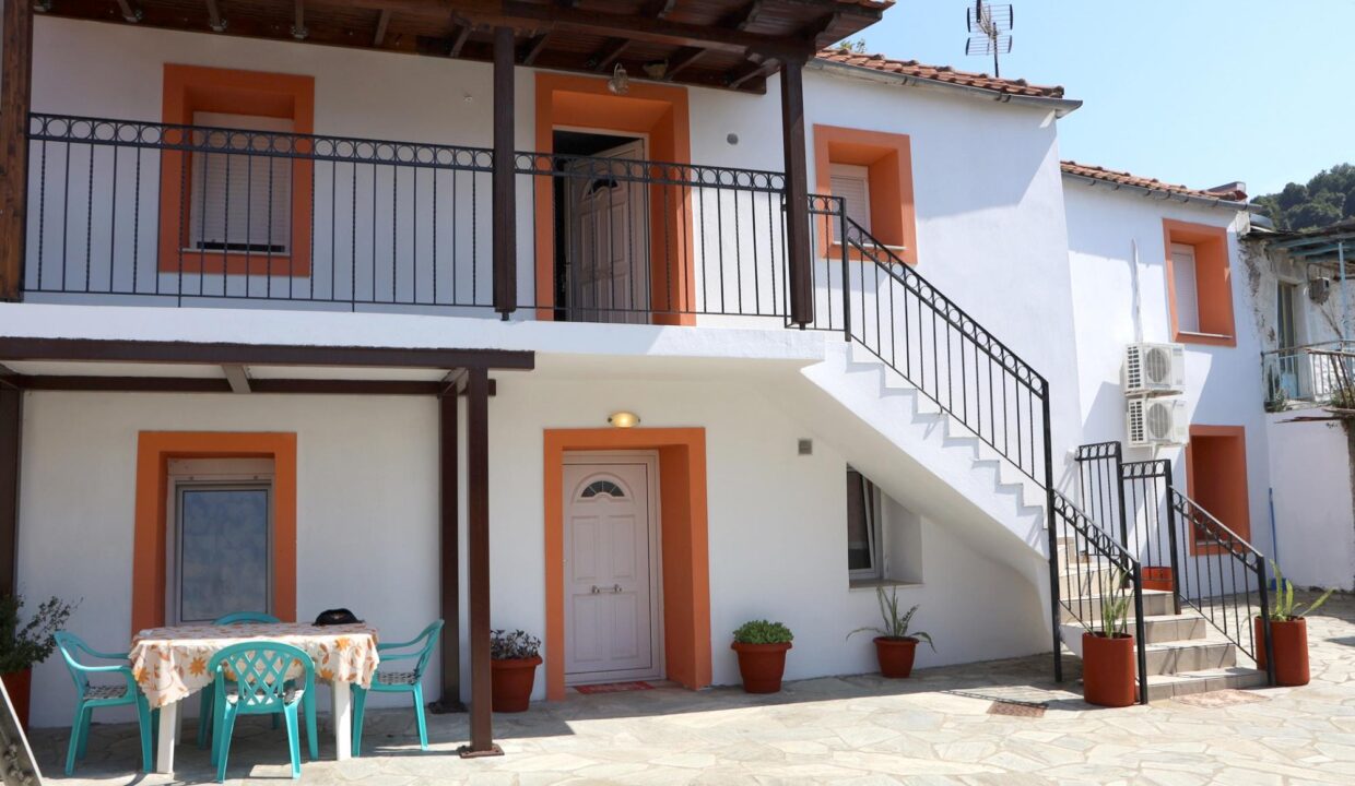 Accommodation2_Nikolaou_Apartments_Ground_Floor_Keramidi_Pelion
