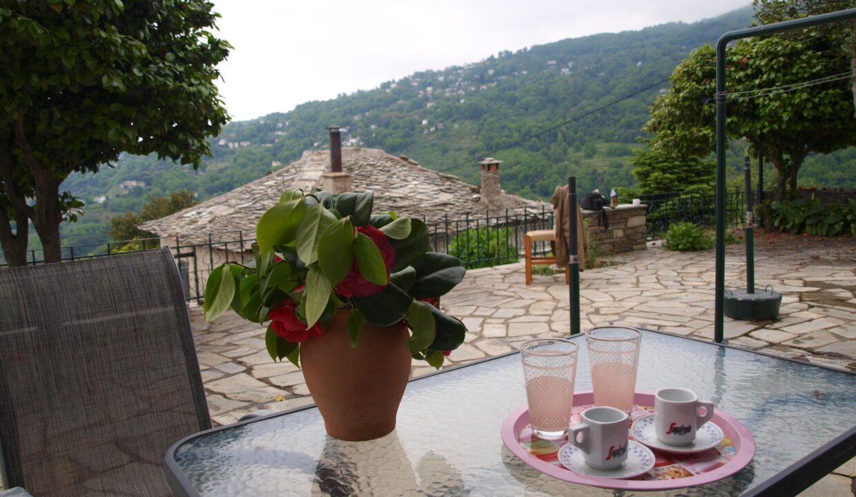 Balcony1_Villa_Zina_Studio2_Agios_Dimitrios_Pelion
