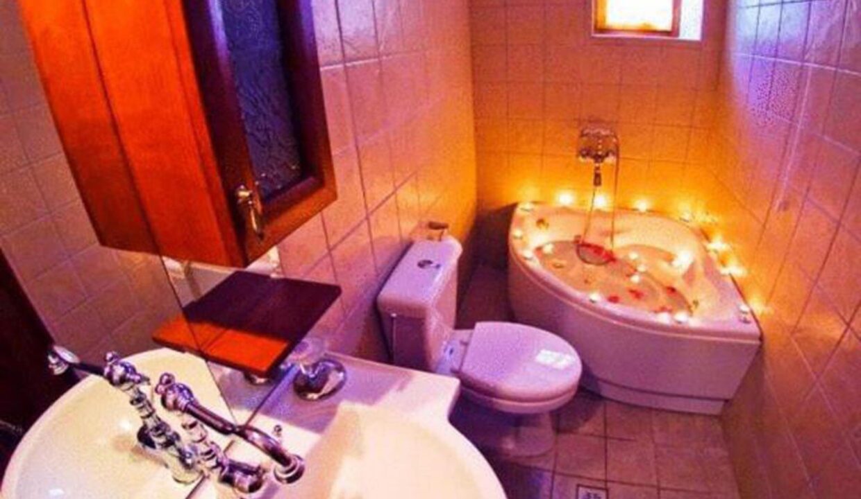 Bath_Room_Heliodora_Superior_Triple_Room5_Kissos_Pelion