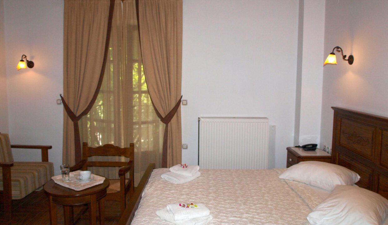 BedRoom_Heliodora_Deluxe_Triple_Room3_Kissos_Pelion