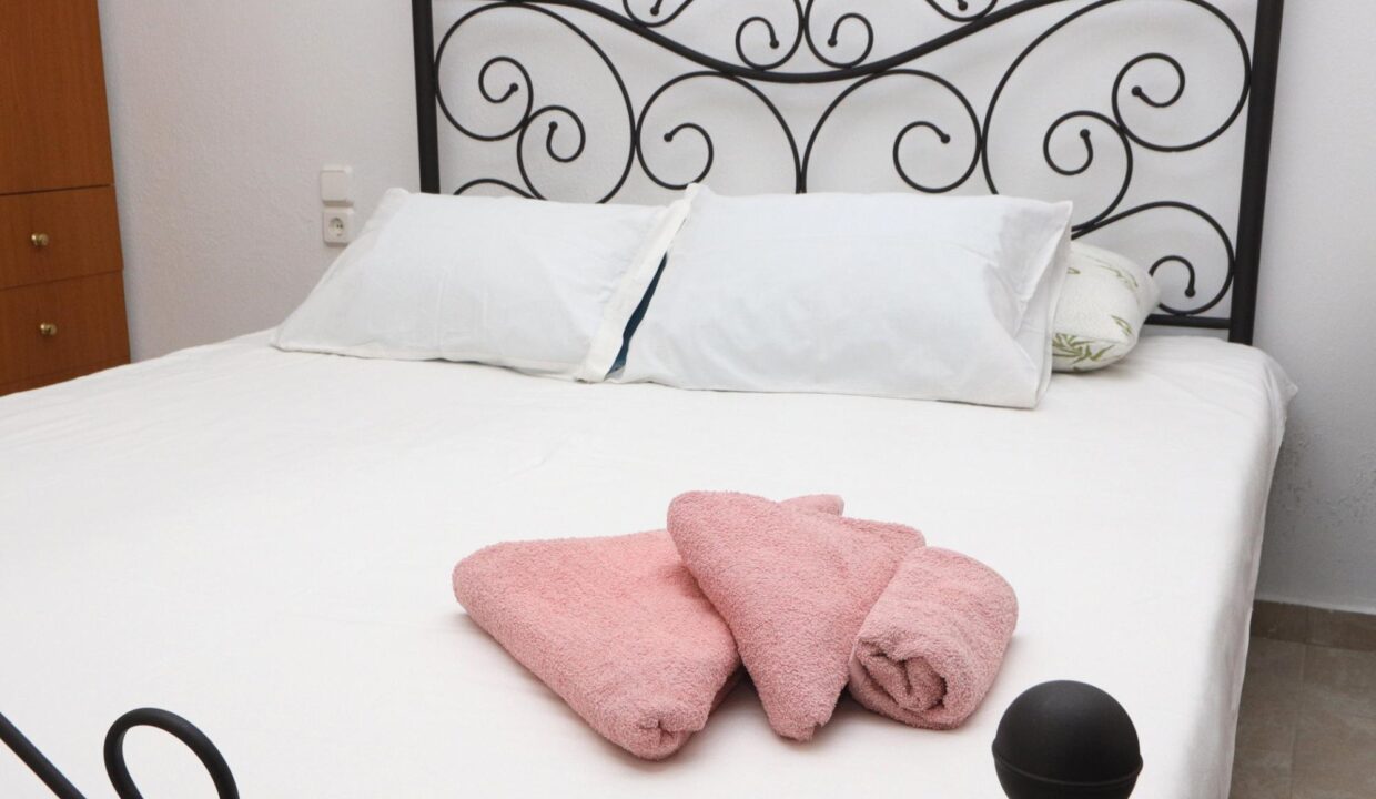 BedRoom_Nikolaou_Apartments_Ground_Floor_Keramidi_Pelion