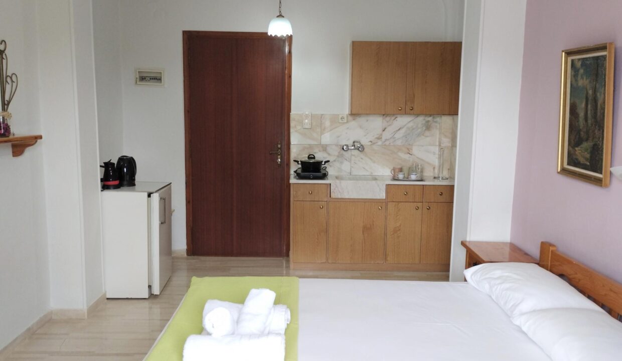 Bed_Room1_Villa_Zina_Studio2_Agios_Dimitrios_Pelion
