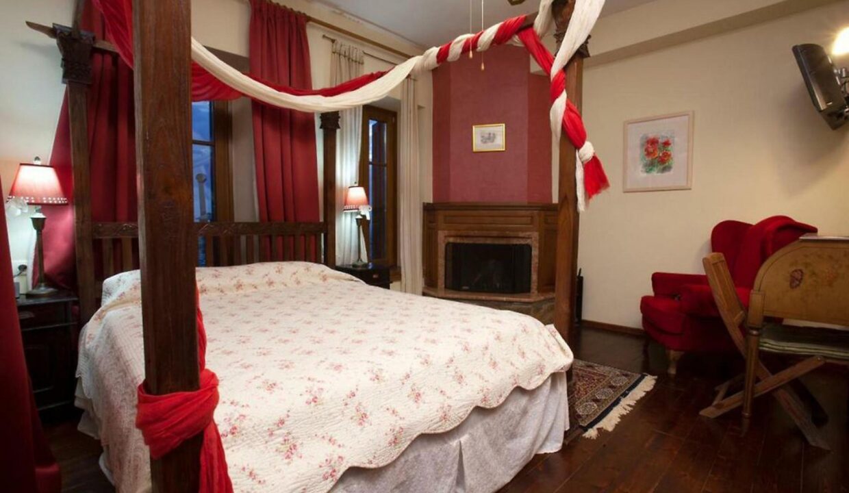Bed_Room4_Archontiko_Polyzos_Paparouna