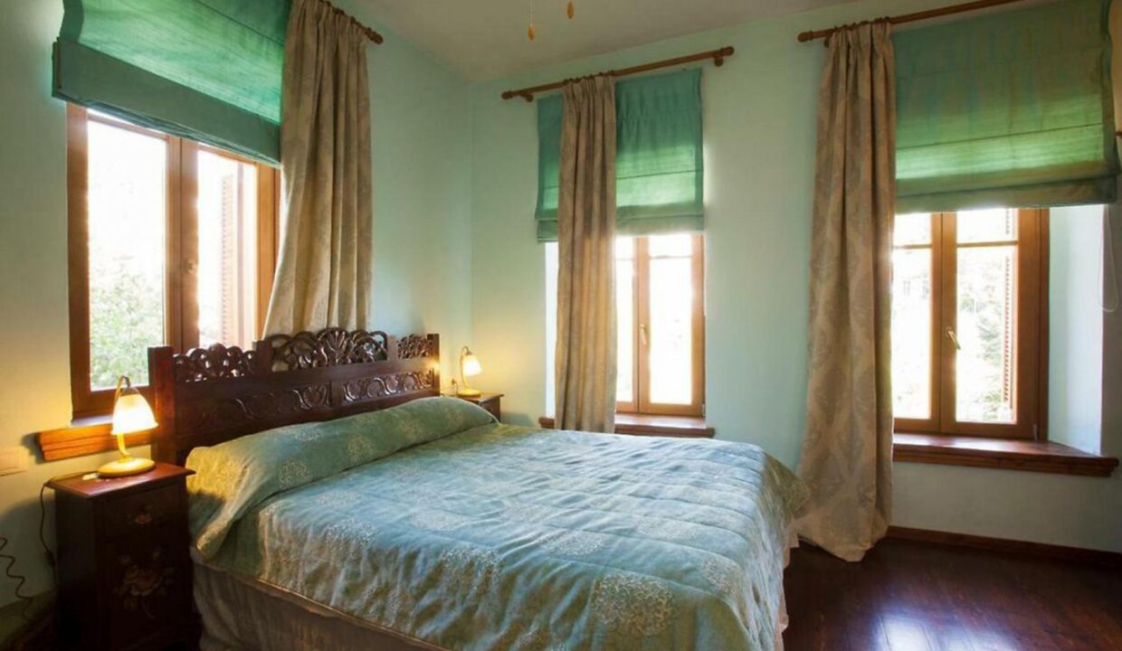 Bed_Room_Archontiko_Polyzos_Irida