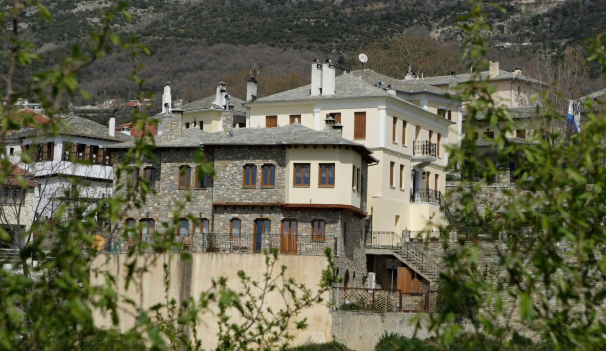 Building_Archontiko_Polyzos_Zerbera