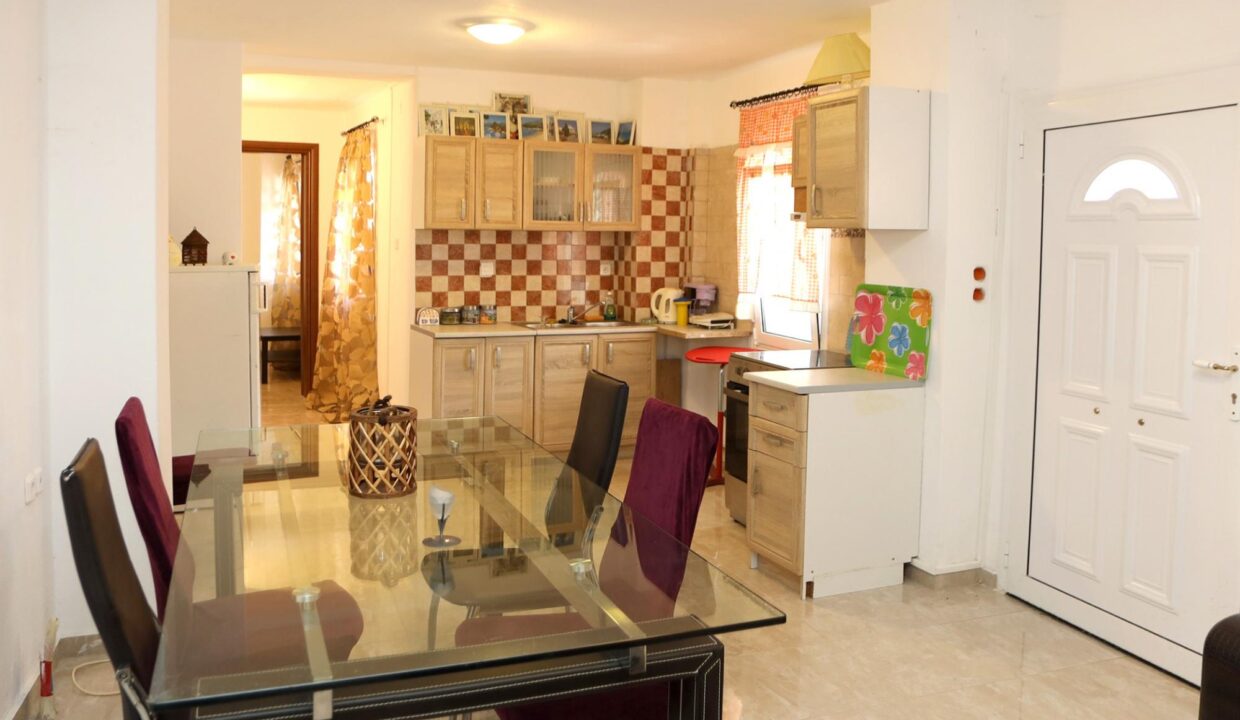 Dinning_Room_Nikolaou_Apartments_Ground_Floor_Keramidi_Pelion