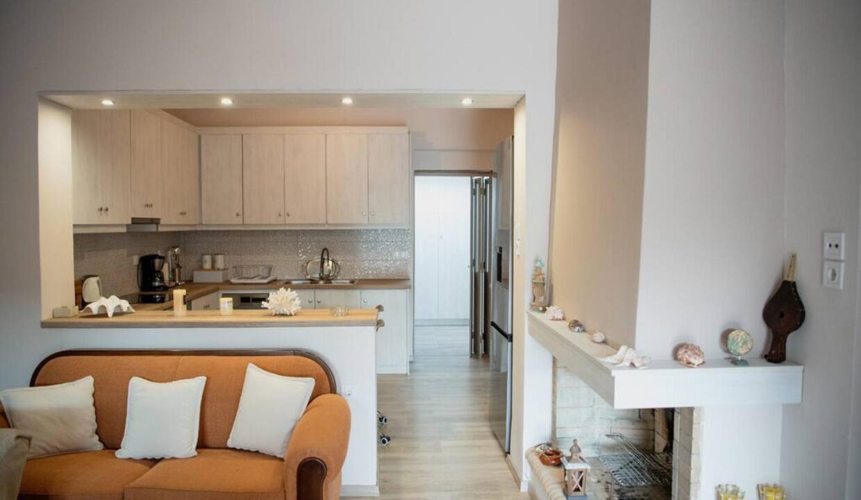 LivingRoom_Bettys_Four_Seasons_Agria