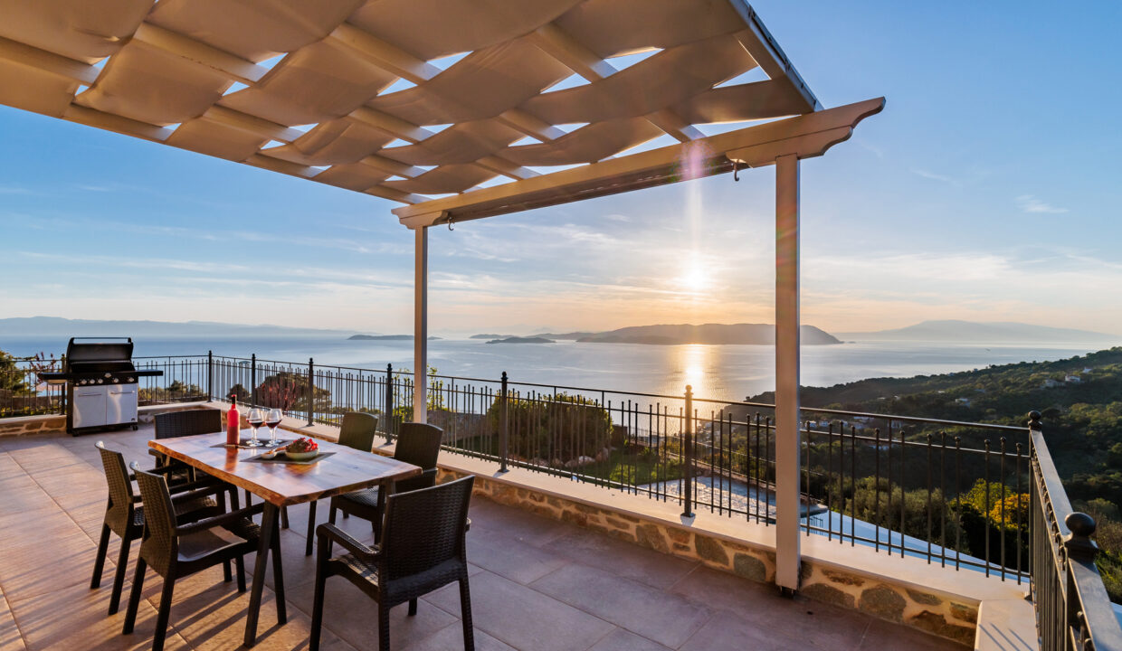 Rodon_Luxury_Villas_Aura_Skopelos_Glossa_Balcony
