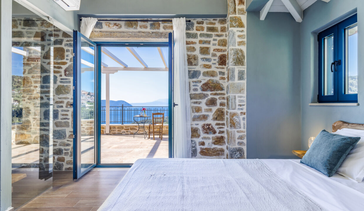 Rodon_Luxury_Villas_Aura_Skopelos_Glossa_Bedroom5