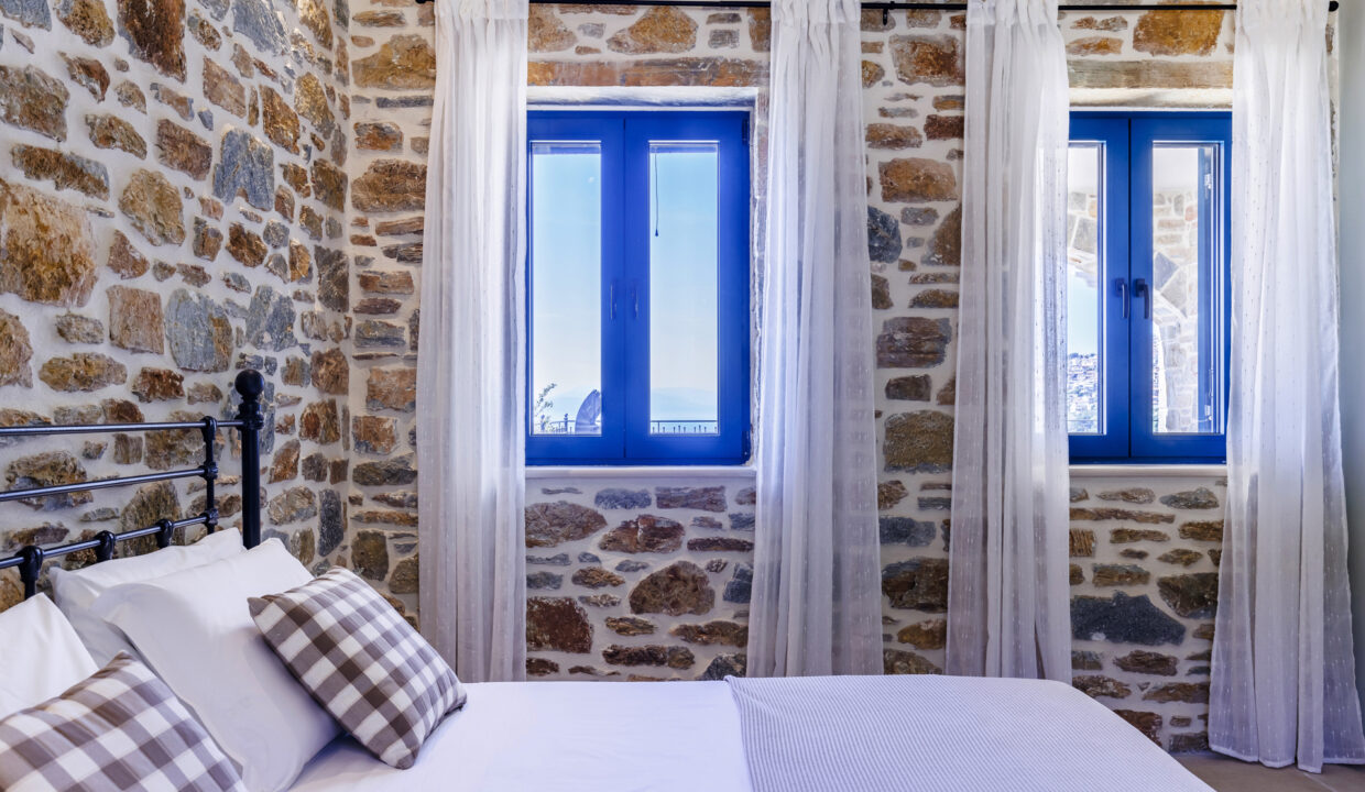 Rodon_Luxury_Villas_Aura_Skopelos_Glossa_Bedroom8