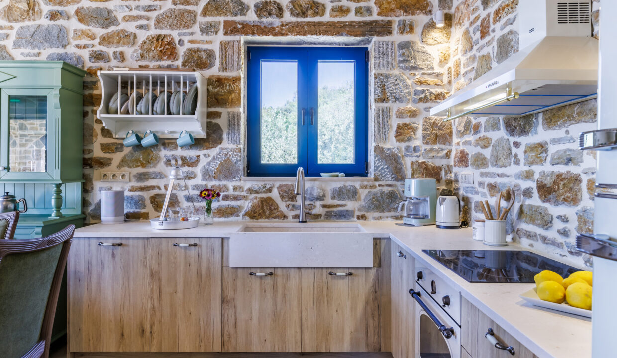 Rodon_Luxury_Villas_Aura_Skopelos_Glossa_Kitchen2