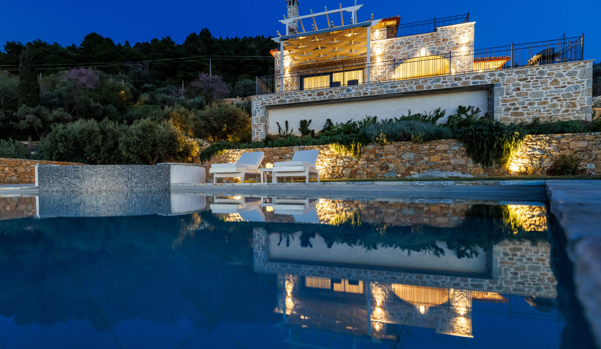Rodon_Luxury_Villas_Aura_Skopelos_Glossa_Swimming_Pool10
