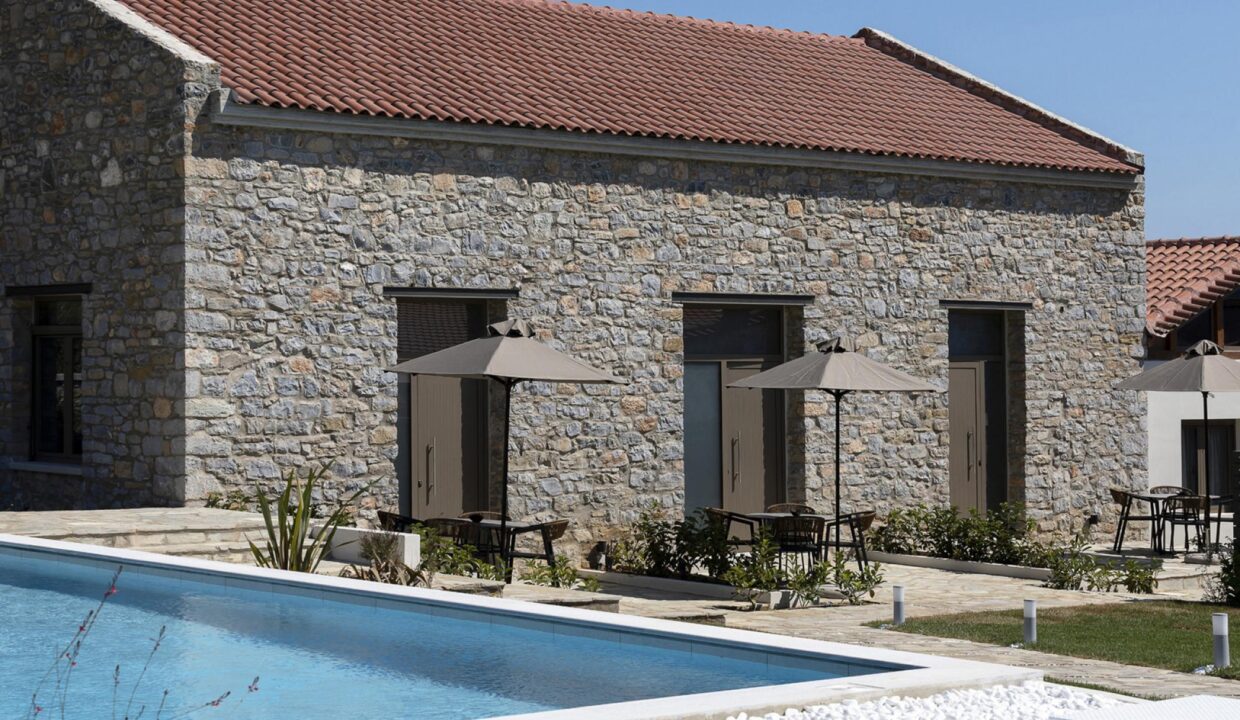 Swimming_Pool1_Lichnos_Luxury_Maisonette2_Nies_Magnesia