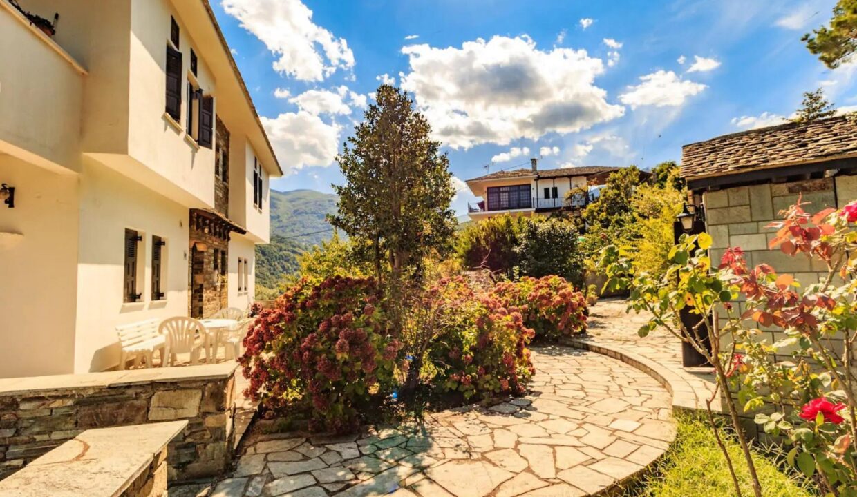 e4227acc971d85c5ab15665645153fe8