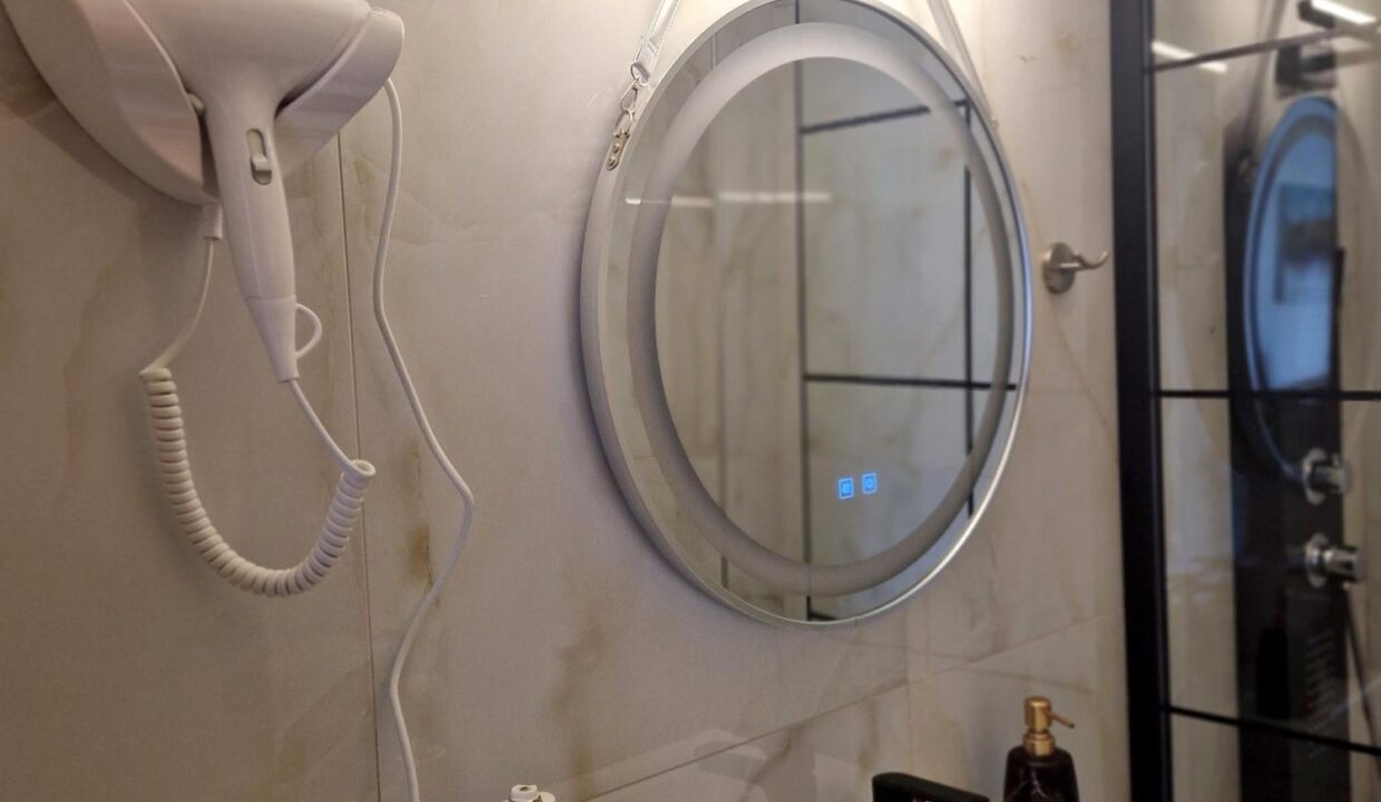 Volos_Terra_Deluxe_Bathroom1