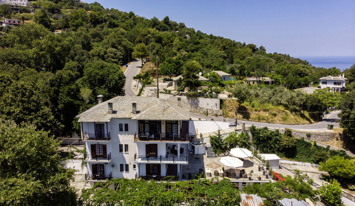 PARADEISOS-DRONE-2